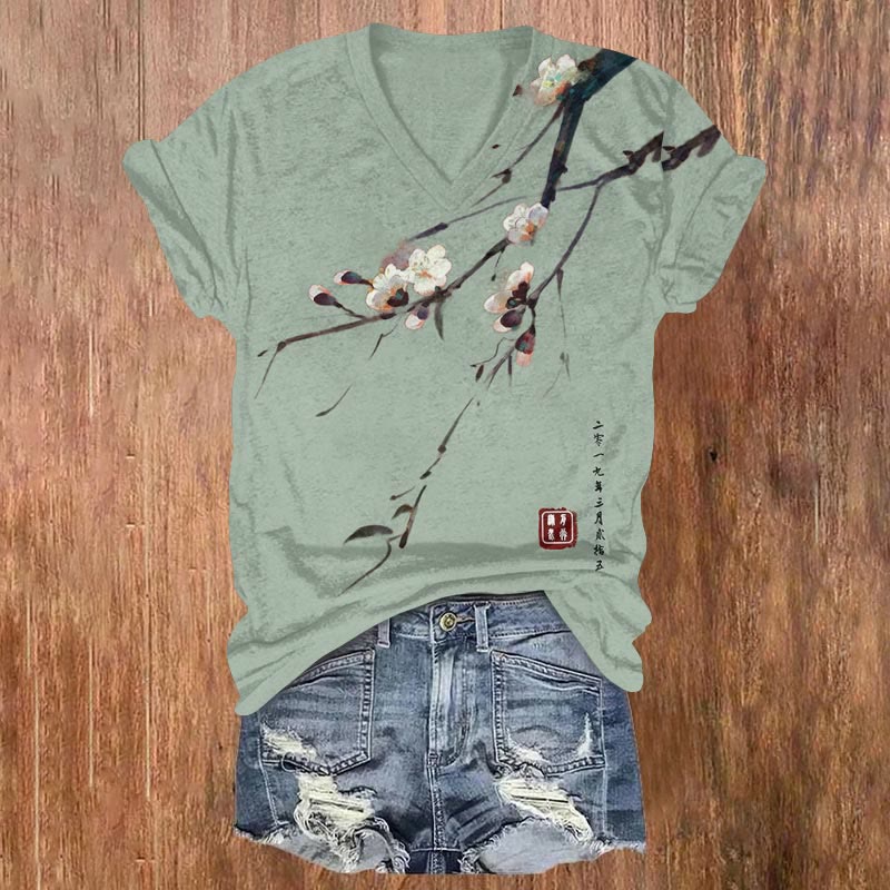 Dashingsoul Vintage Plum Blossom Art Print V-neck T-shirt